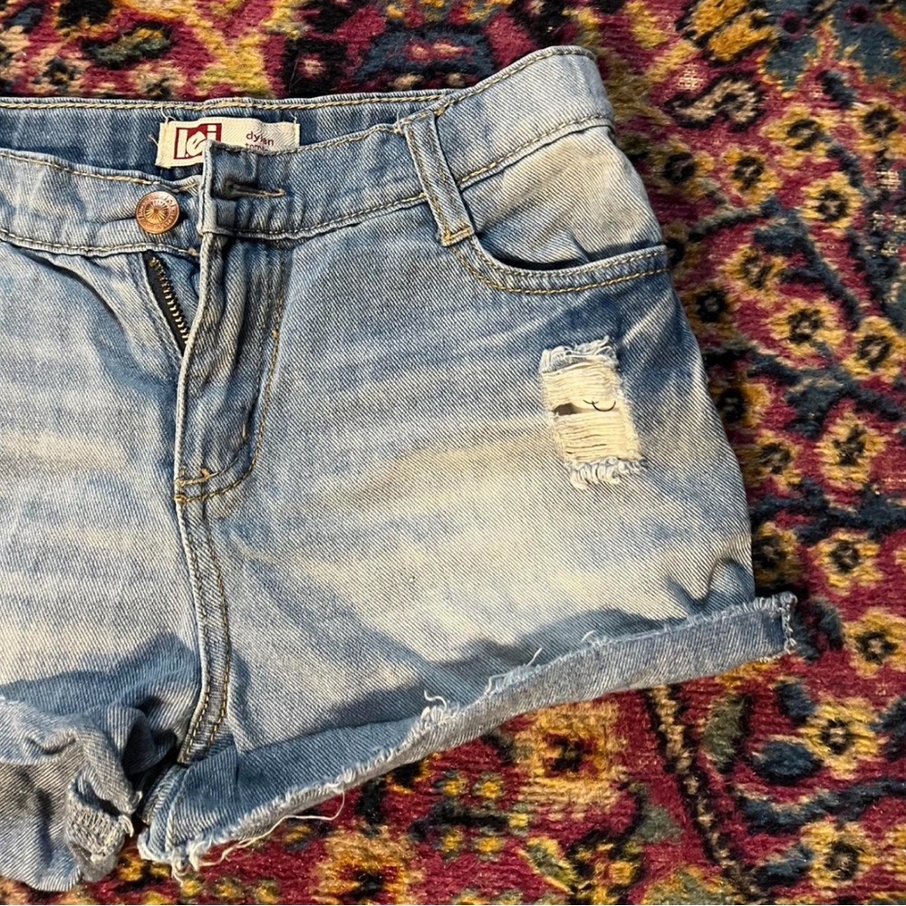 L.E.I “Dylan Tomboy” Jean Shorts